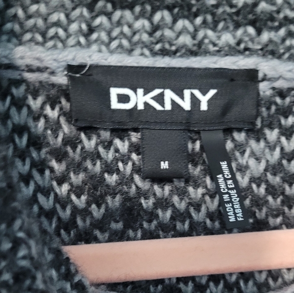 Euc DKNY zebra print mock neck heavy  knit sweater size M - Picture 3 of 12